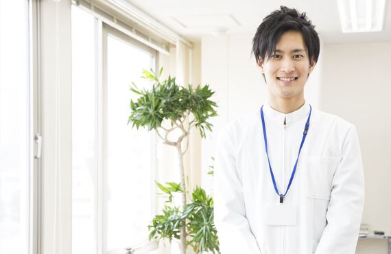 浦和で重度の腰痛やしびれにお悩みの方は経験豊富な院長へお任せください